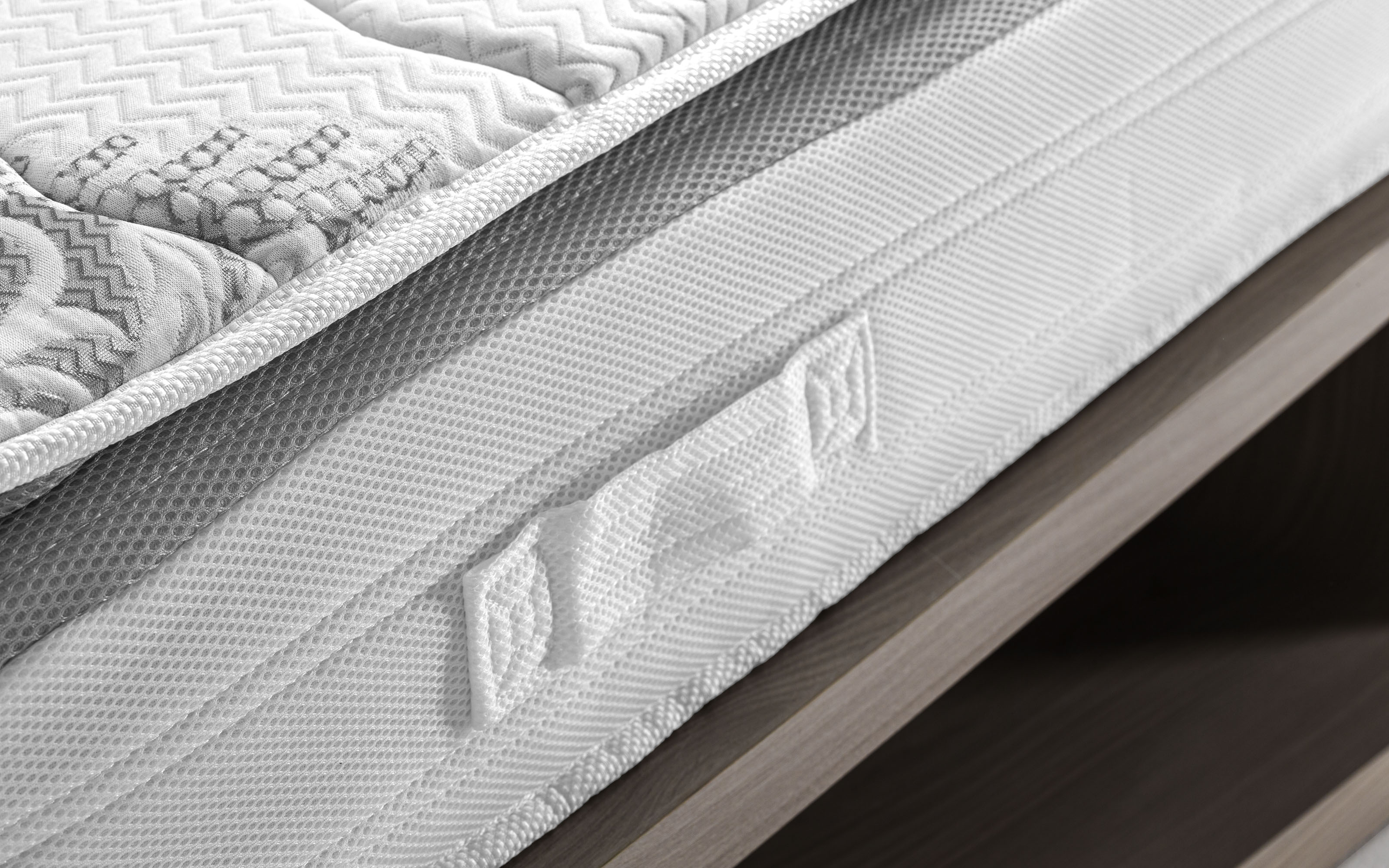 Materasso matrimoniale in memory sottovuoto matrimoniale