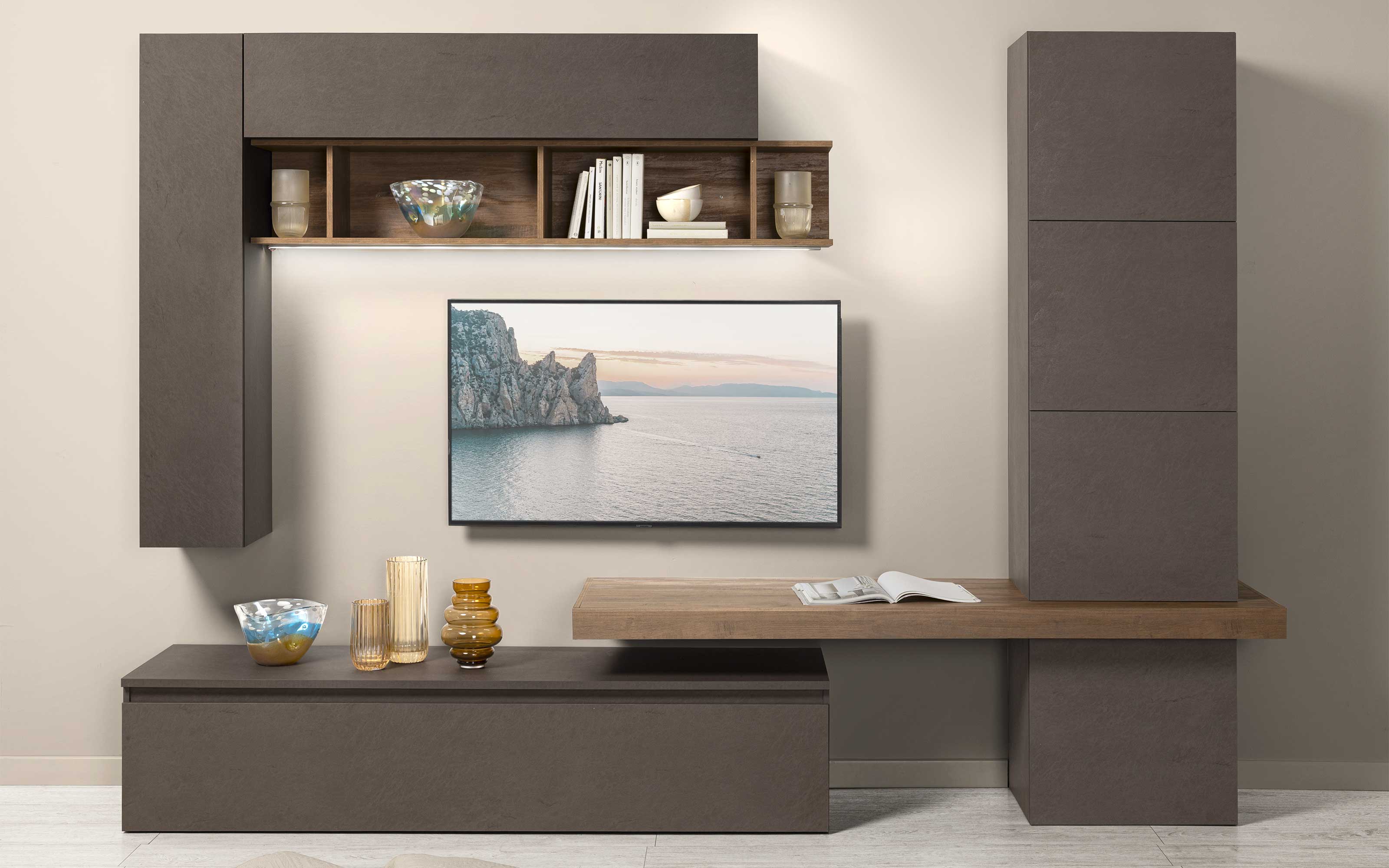 Soggiorno bronzo, effetto noce mercure: Fantasy Mondo Convenienza