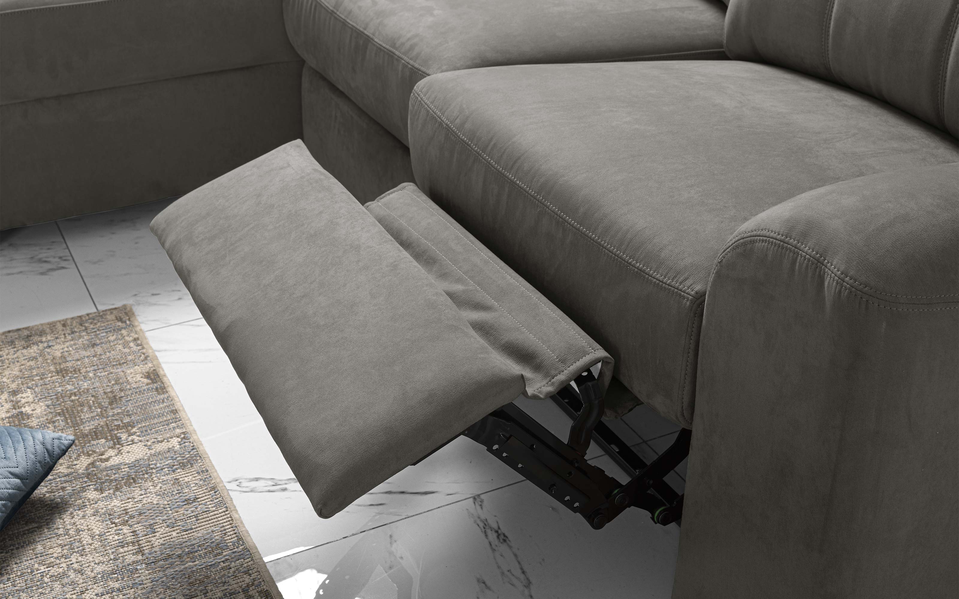 Divano angolare con penisola sinistra - recliner elettrico tessuto loto grigio scuro: Positano