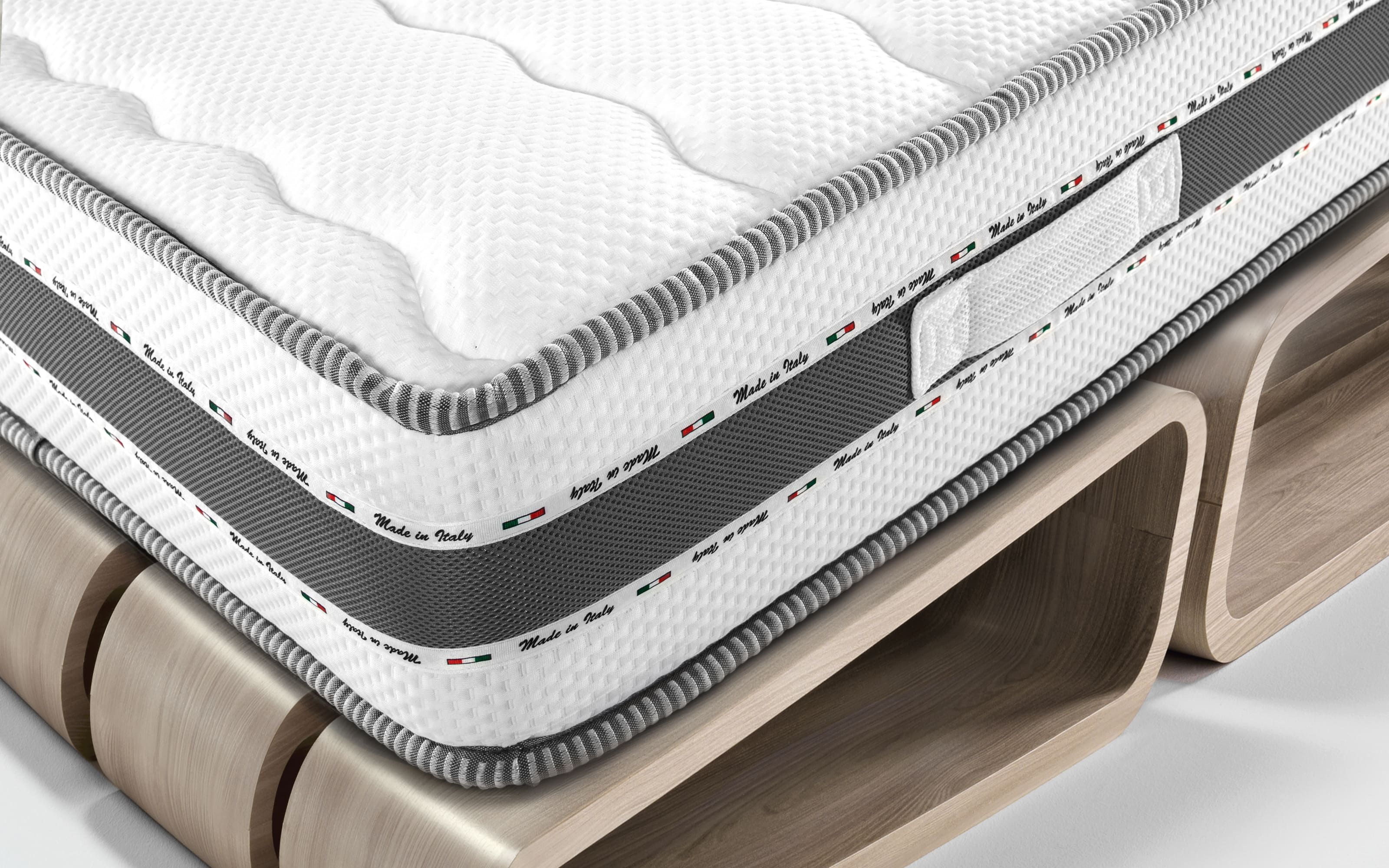 Materasso matrimoniale in memory sottovuoto matrimoniale: Silver